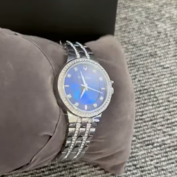 Bulova Watch. - Picture 2 of 3